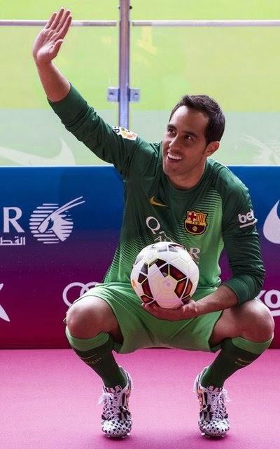 Bravo, presentado con el Barça