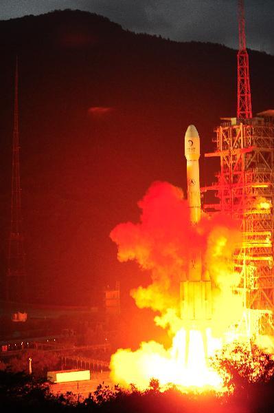 Chang'e-2 se dirige hacia la Luna