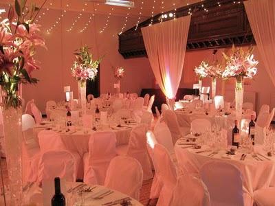 Cuatro ideas para decorar una boda con luz. iluminar y decorar una boda