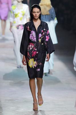 Paris Fashion Week, Primavera/Verano, 2011. Dries Van Noten Paris Fashion Week, Primavera/Verano, 2011. Dries Van Noten