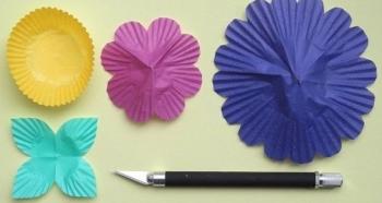 Cómo hacer una guirnalda de flores con luces Cómo hacer una guirnalda de flores con luces