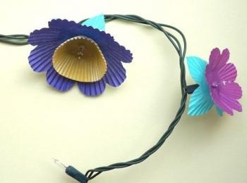 Cómo hacer una guirnalda de flores con luces Cómo hacer una guirnalda de flores con luces