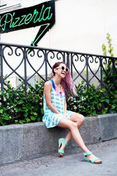 Get away from my pizza. Thank you. art-kling-amintaonline-summer-5