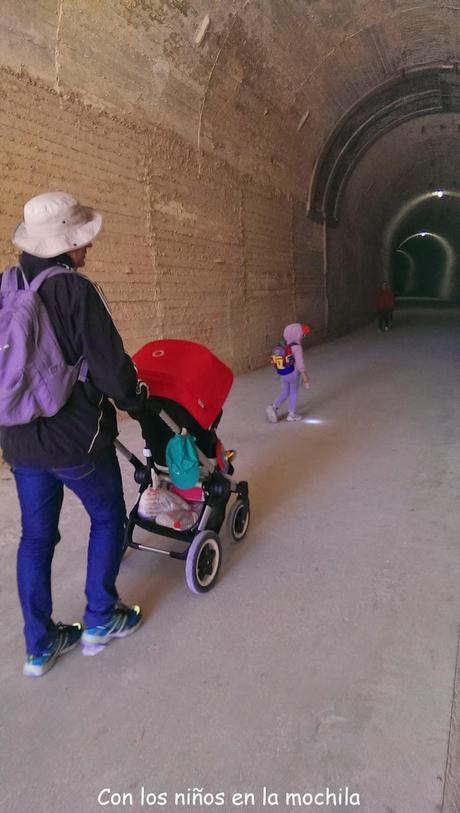 Alcoy con niños: Senderismo en familia por la vía verde Alcoy con niños: Senderismo en familia por la vía verde