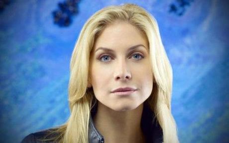 ABC-Once-Upon-a-Time-Elizabeth-Mitchell-Frozen