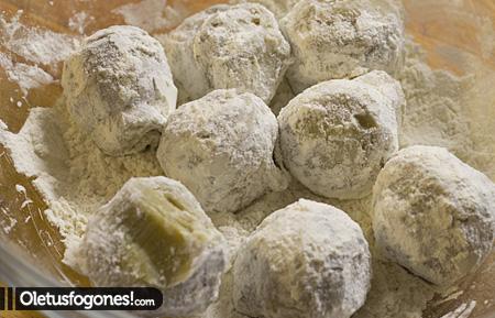 Alcachofas rebozadas en salsa Alcachofas rebozadas en salsa