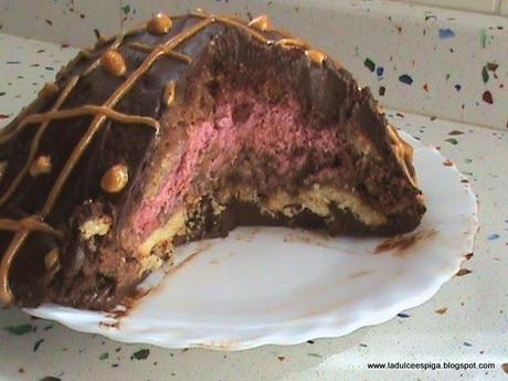 ZUCCOTTO DE CEREZAS Y CREMA DE MOKA. REPOSTERAS POR EUROPA. ¡ ITALIA ! ZUCCOTTO DE CEREZAS Y CREMA DE MOKA. REPOSTERAS POR EUROPA. ¡ ITALIA !
