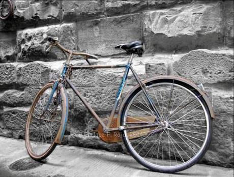 Peatones y ciclistas: obligados a convivir. Florencia_Bicicleta_26-06-2014_small