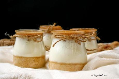 Panna Cotta, tierra de galleta y crema de praliné