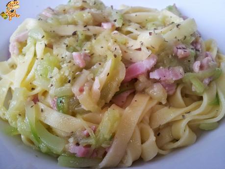 Pasta con calabacín y bacon Pasta con calabacín y bacon