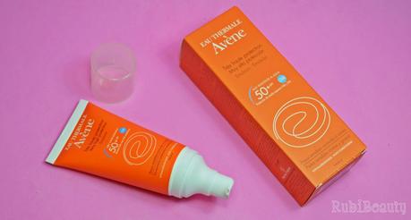 Review Avène | Emulsión con SPF 50+ Oil Free rubibeauty review avene protector solar facial oil free 50+
