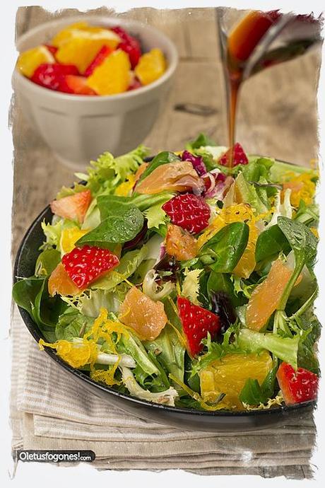 Ensalada de salmón, naranja y fresas Ensalada de salmón, naranja y fresas