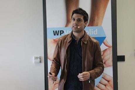 Cómo convertir fans de Facebook en Suscriptores Victor Martin WpValladolid