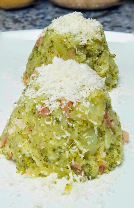 Pastel de brócoli, patata y bacon