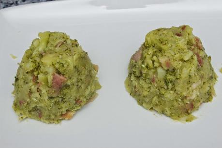 Pastel de brócoli, patata y bacon