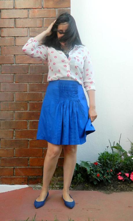 cobalt blue skirt and lip blouse (2)