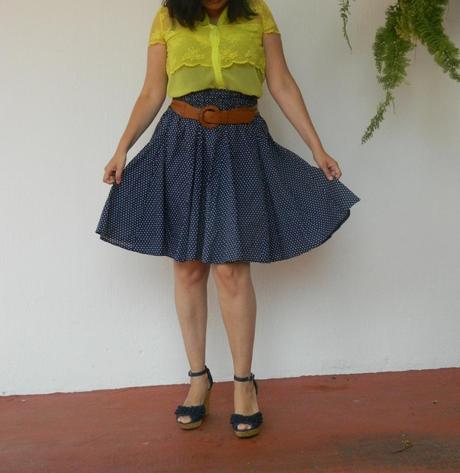 Wearing neon colors in your late thirties zara citric neon lace blouse blu polka dots skirt (1)