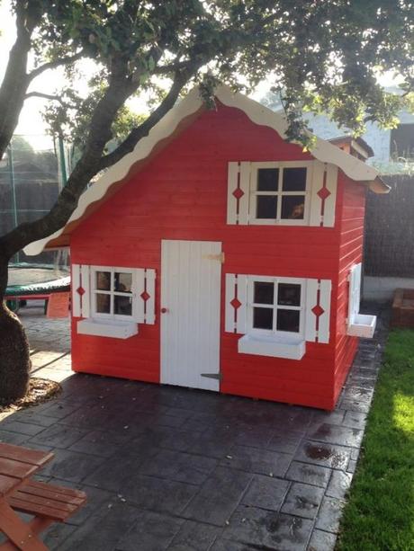 Resultado de la instalación de una casita de madera infantil en la provincia de Barcelona, por los propios clientes. Resultado de la instalación de una casita de madera infantil en la provincia de Barcelona, por los propios clientes.
