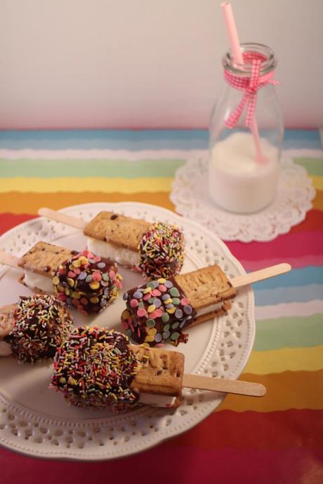 Sandwiches de helado de nata con palo Sandwiches de helado de nata con palo
