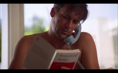 Me gusta Don Draper pero me gusta más lo que lee Don Draper. Me gusta Don Draper pero me gusta más lo que lee Don Draper.