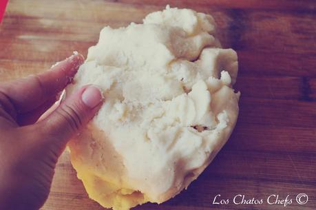 Gorditas con tartar de salmón Gorditas con tartar de salmón