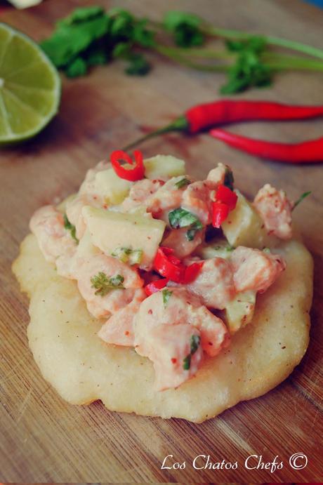 Gorditas con tartar de salmón Gorditas con tartar de salmón