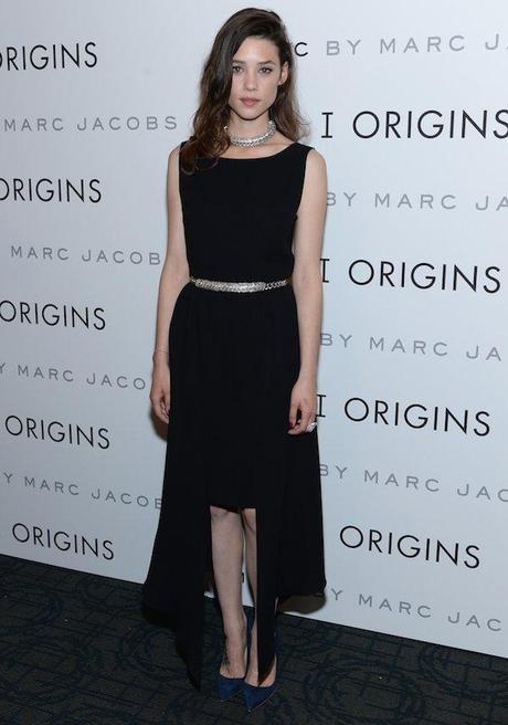 Los looks de la semana Astrid Bergès-Frisbey, de Chanel en el estreno de