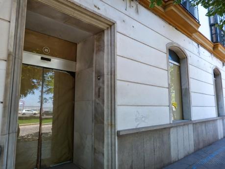 El abandono comercial de la Av Ramón de Carranza El abandono comercial de la Av Ramón de Carranza