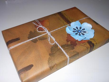 Envolviendo regalos Envolviendo regalos