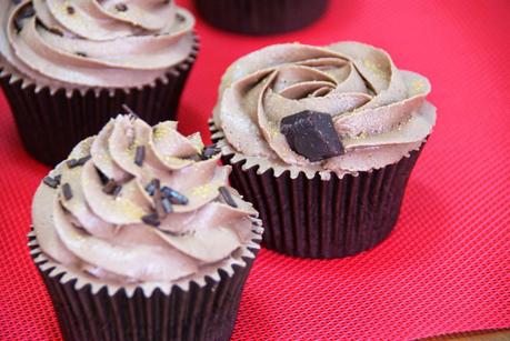 Cupcakes de Chocolate. Perdón, ¡LOS MEJORES CUPCAKES DE CHOCOLATE DEL MUNDO! Cupcakes de Chocolate. Perdón, ¡LOS MEJORES CUPCAKES DE CHOCOLATE DEL MUNDO!