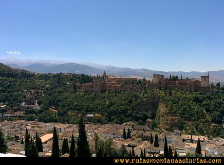 Ruta Hoya de la Mora - Veleta: Vista desde Granada de la Alhambra y el Veleta Ruta Hoya de la Mora - Veleta: Vista desde Granada de la Alhambra y el Veleta
