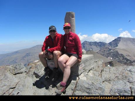 Ruta Hoya de la Mora - Veleta: Cima del Veleta Ruta Hoya de la Mora - Veleta: Cima del Veleta