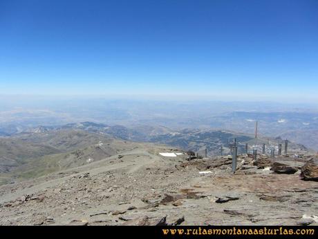 Ruta Hoya de la Mora - Veleta: Vista desde el Veleta de Hoya de la Mora y Granada Ruta Hoya de la Mora - Veleta: Vista desde el Veleta de Hoya de la Mora y Granada