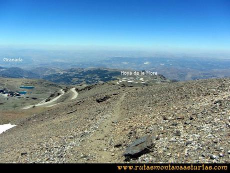 Ruta Hoya de la Mora - Veleta: Bajando de la cima del Veleta a Hoya de la Mora Ruta Hoya de la Mora - Veleta: Bajando de la cima del Veleta a Hoya de la Mora