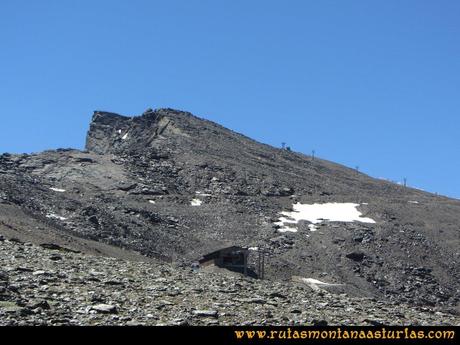 Ruta Hoya de la Mora - Veleta: Vista del tramo final del Veleta Ruta Hoya de la Mora - Veleta: Vista del tramo final del Veleta