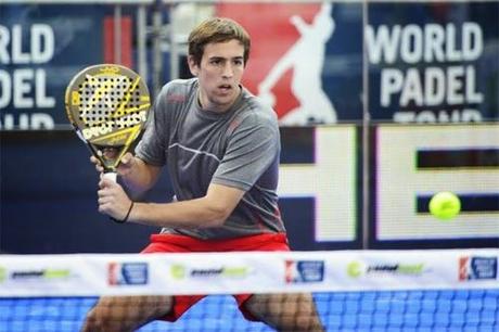 Luciano Capra en su partido de la previa del World Padel Tour Malaga