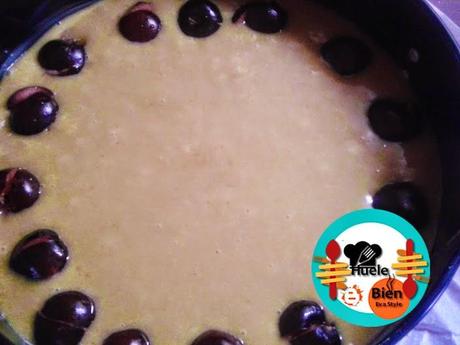 Pastel de cerezas con crema de queso Pastel de cerezas con crema de queso