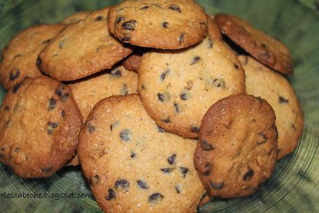 Galletas con pepitas de chocolate y nueces