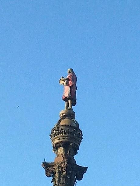 Cosas que le han pasado a la estatua de Colón