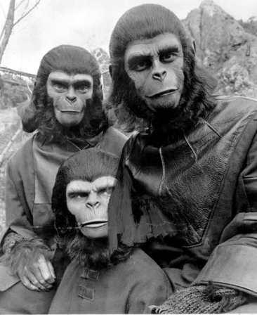 DOBLE CRITICA EL PLANETA DE LOS SIMIOS: (R)EVOLUCIÓN Y CONFRONTACIÓN . POR MATÍAS OLMEDO DOBLE CRITICA EL PLANETA DE LOS SIMIOS: (R)EVOLUCIÓN Y CONFRONTACIÓN . POR MATÍAS OLMEDO