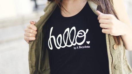 street style barbara crespo hello a bicyclette tshirt fashion blogger outfit blog de moda street style barbara crespo hello a bicyclette tshirt fashion blogger outfit blog de moda