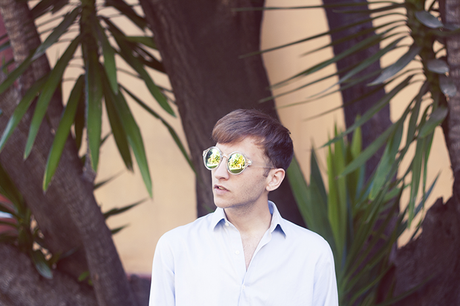 HOLOGRAPHIC HOLOGRAPHIC