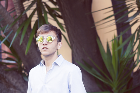 HOLOGRAPHIC HOLOGRAPHIC