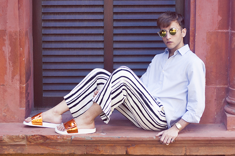 HOLOGRAPHIC HOLOGRAPHIC