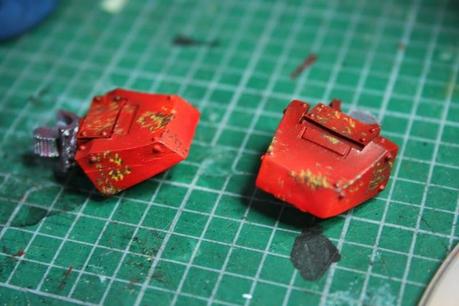 Hombreras del Contemptor con daños de batalla Hombreras del Contemptor con daños de batalla