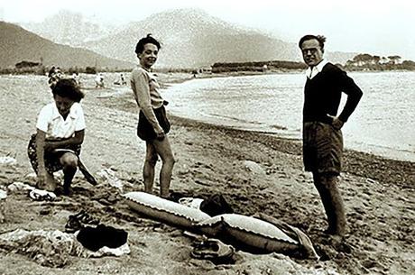 Marguerite Duras en la playa