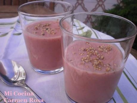 PORRA ANTEQUERANA CON ALMENDRAS, LANGOSTINOS Y ACEITE DE ALBAHACA PORRA ANTEQUERANA CON ALMENDRAS, LANGOSTINOS Y ACEITE DE ALBAHACA