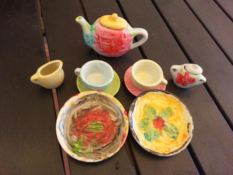 Recursos del Sábado: Decorate a Ceramic Tea Set de Andreu Toys