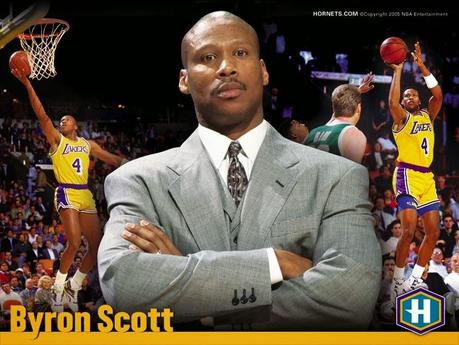 Byron Scott es nuevo entrenador de los Lakers Byron Scott es nuevo entrenador de los Lakers