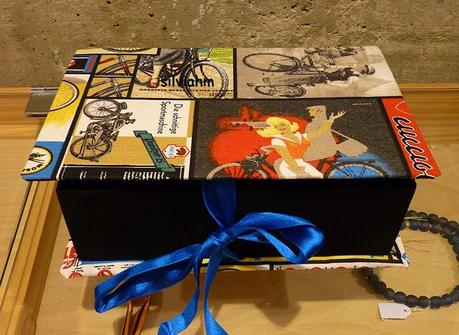 OTRO ALBUM CON CAJA A JUEGO OTRO ALBUM CON CAJA A JUEGO